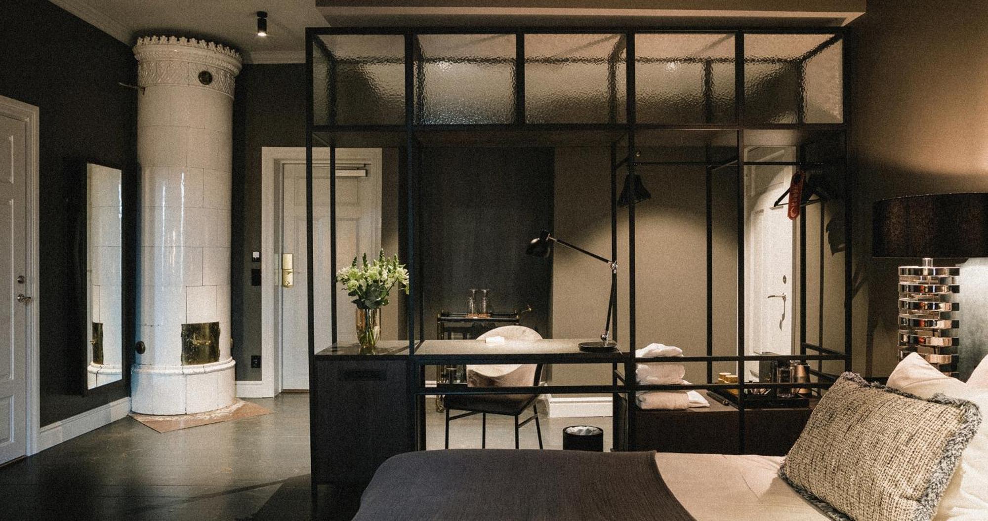 Backstage Hotel
