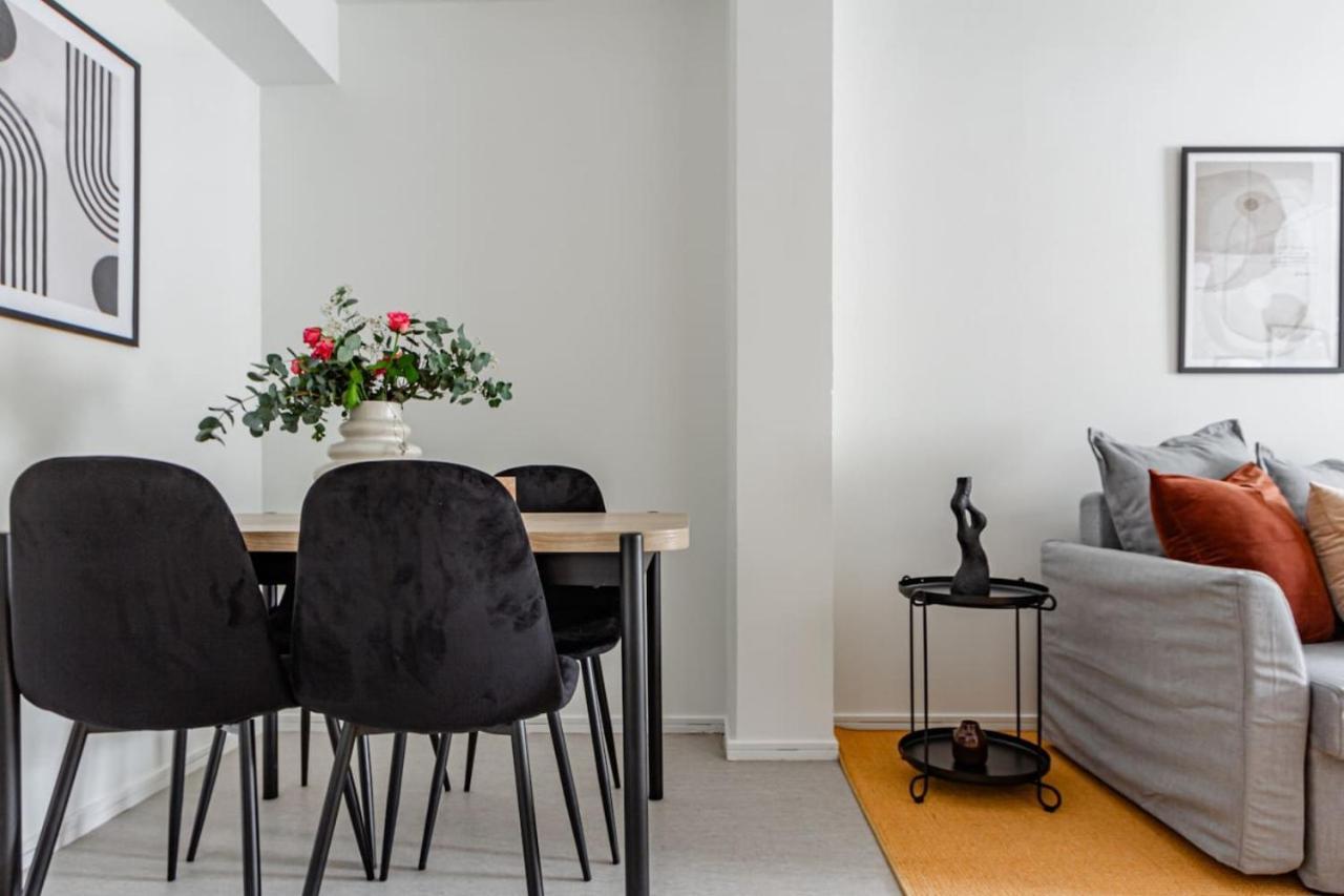 Modern Charm Stylish In Sodermalm Apartamento *