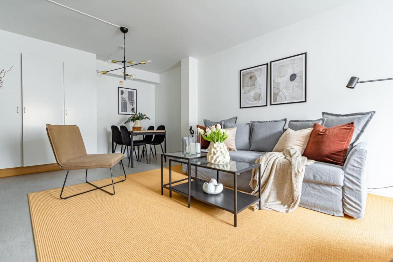 Modern Charm Stylish In Sodermalm Apartamento *
