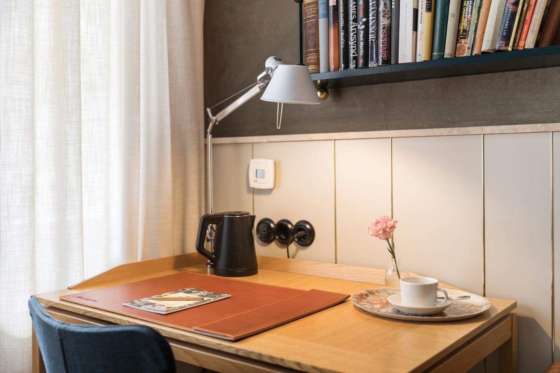 Mornington Hotel 4*