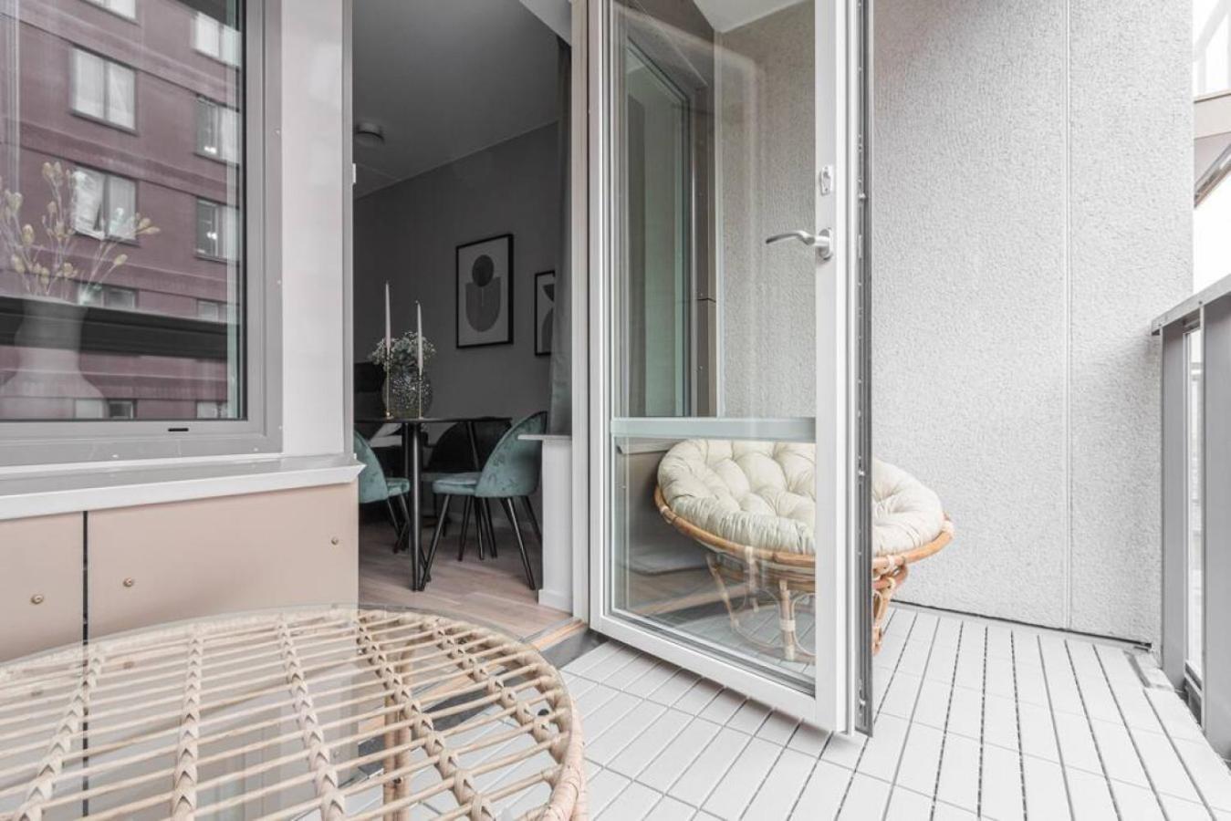 Beautiful And Cozy In A New Building Apartment Stockholm