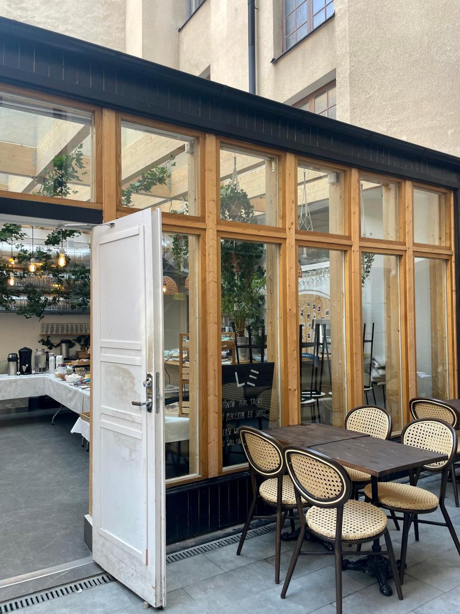 Unique Jungfrugatan Hotel 4*