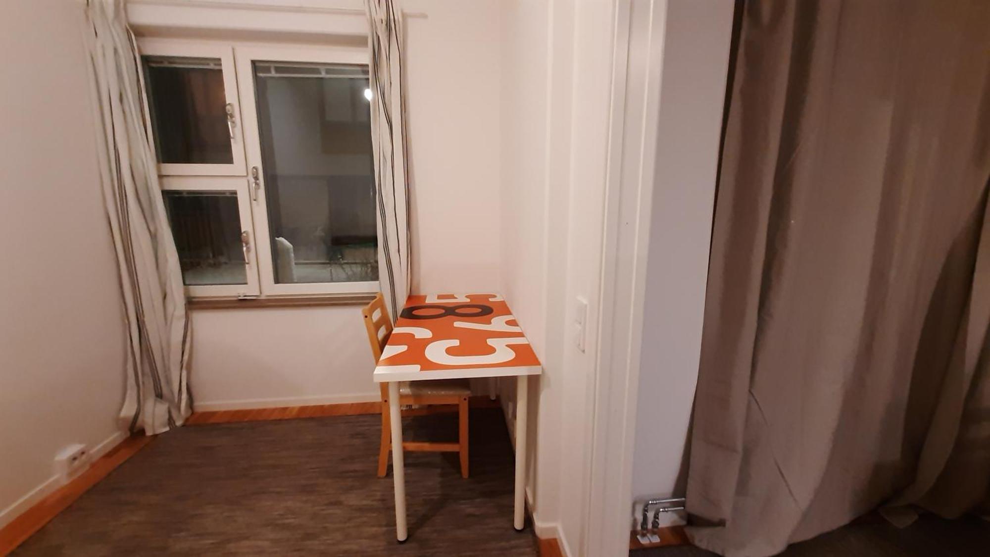Private In Shared Lovely, Amazing, Modern +garden +bbq Homestay *