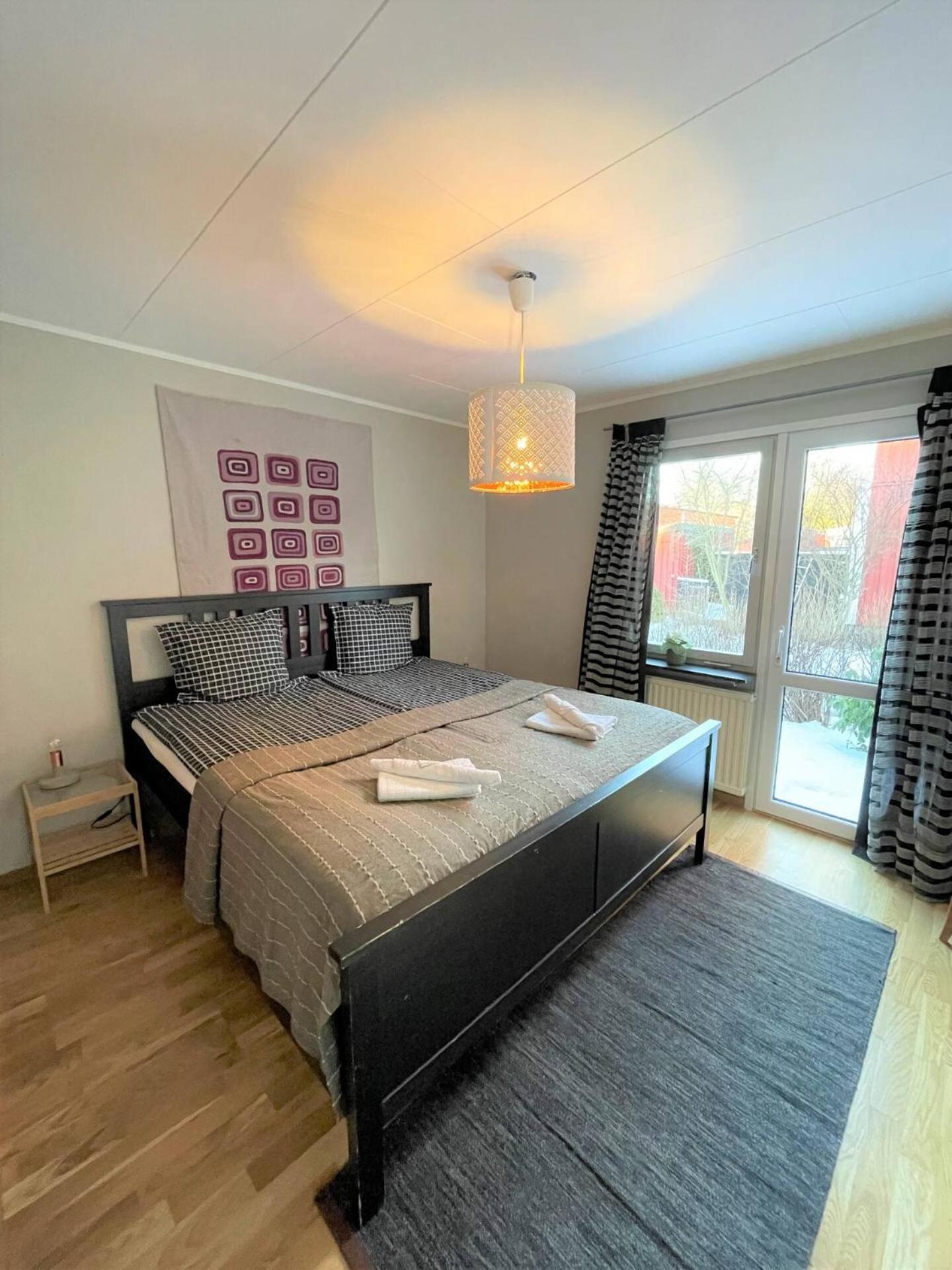 Entire Modern In Kista - Suitable For Four Persons *