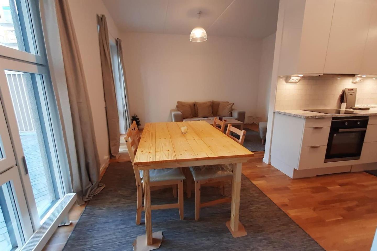 Lovely, Amazing, Modern +balcony +patio Apartment *