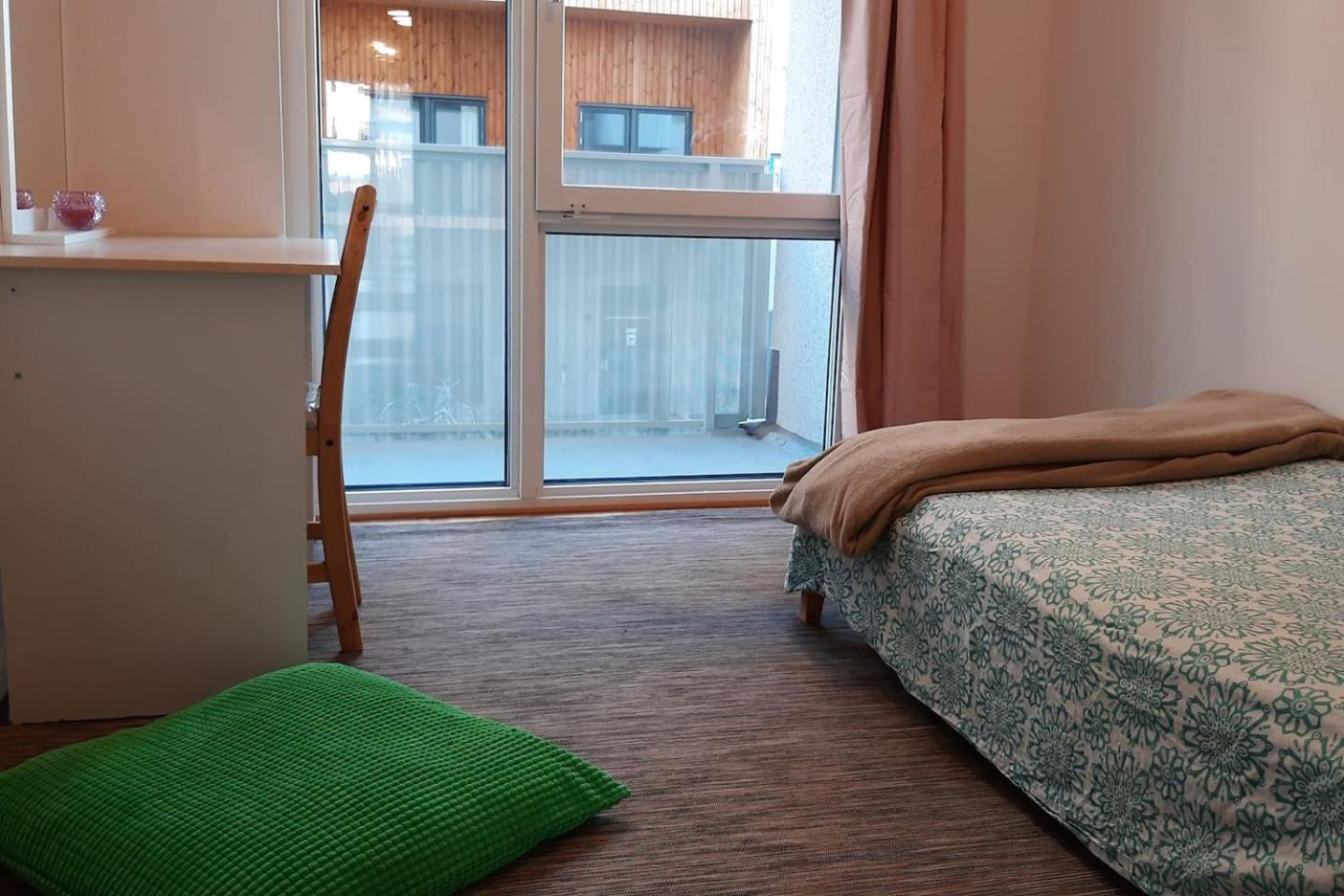 Lovely, Amazing, Modern +balcony +patio Apartment