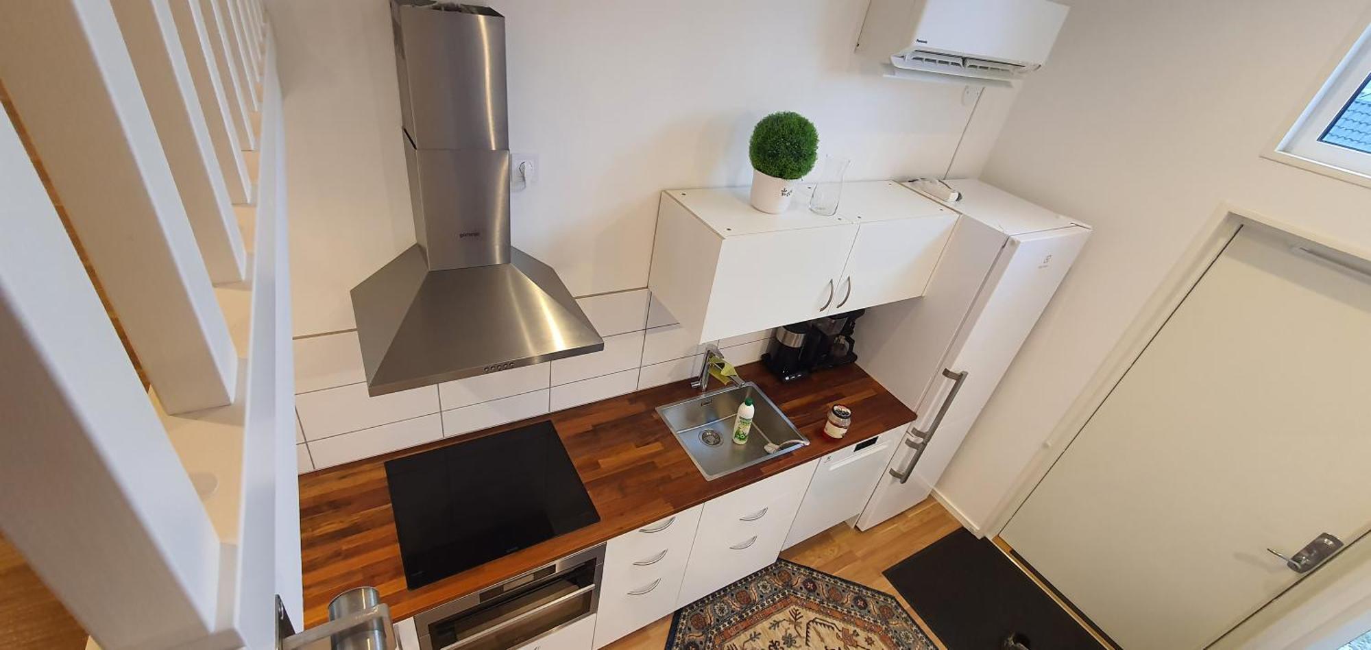 Apartment Smakfullt Attefallshus Med Stort Loft Naera Naturen Stockholm