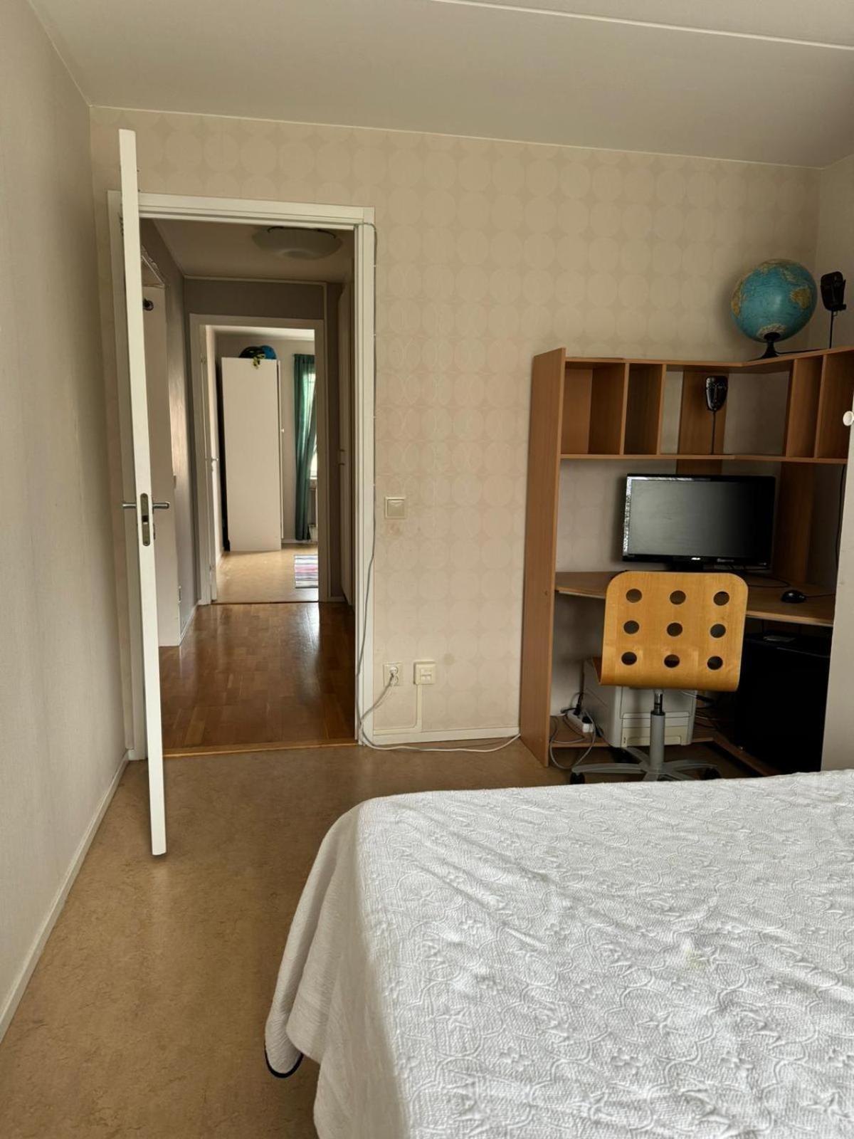 Homestay 2 Sovrum I En Del Av Laegenheten