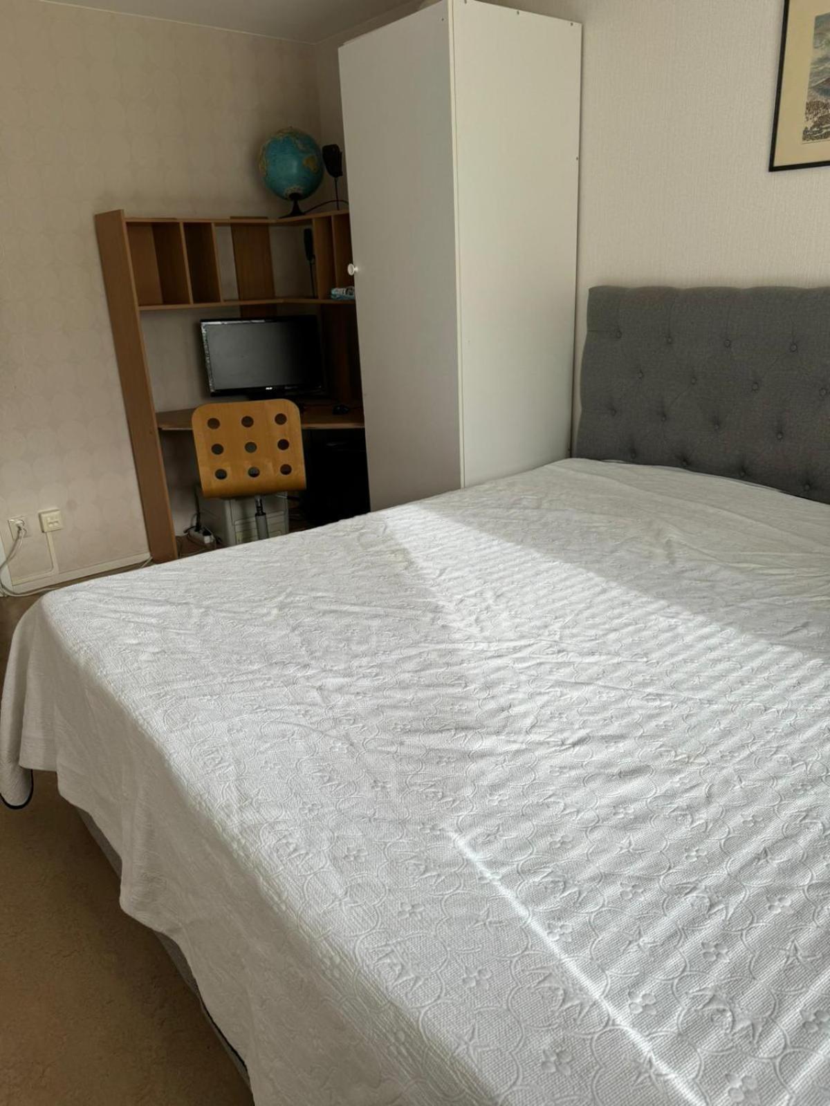 Homestay 2 Sovrum I En Del Av Laegenheten Stockholm