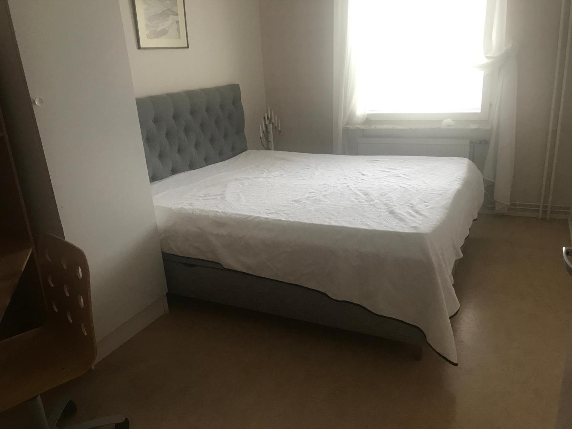 Homestay 2 Sovrum I En Del Av Laegenheten *