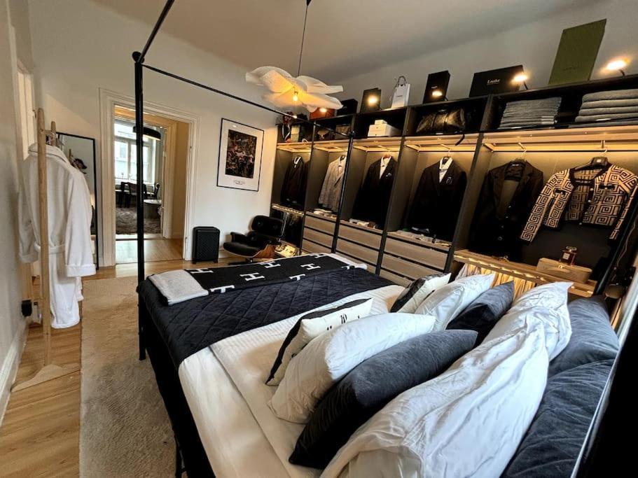 Urban Escape Apartment *