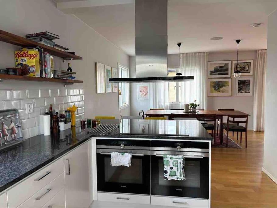 Villa Spacious House Close To Nature And City.