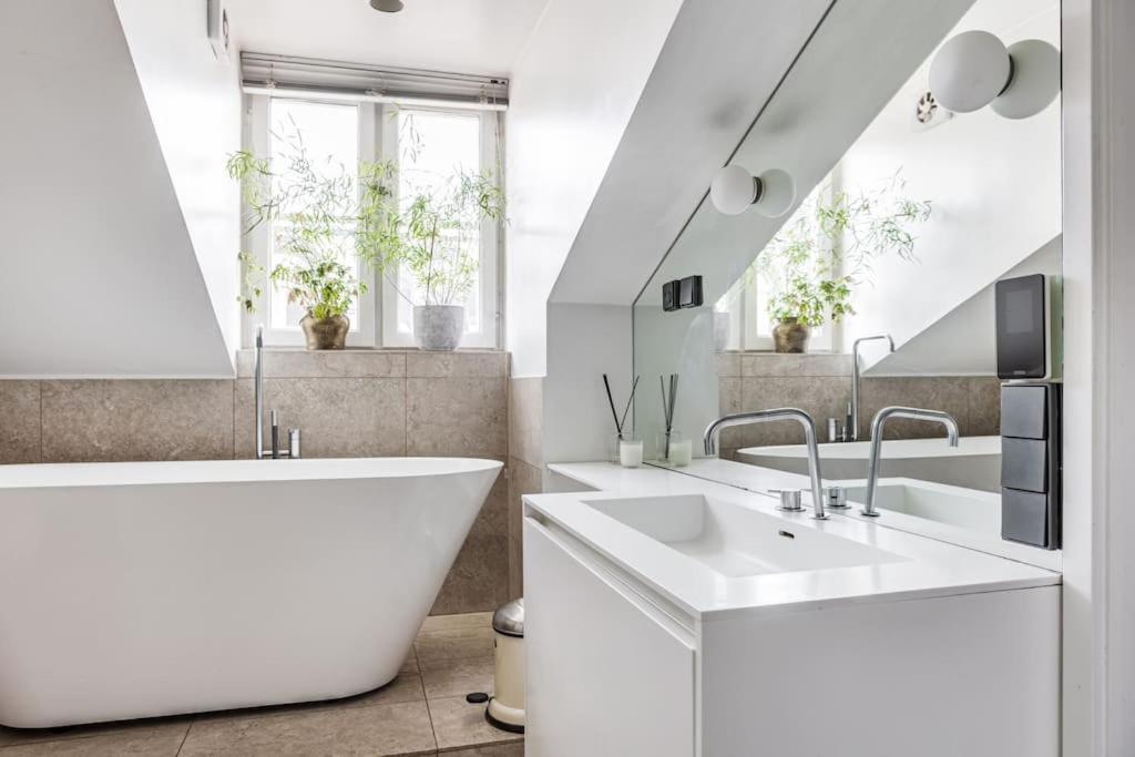 Elegant Oestermalm Loft Appartement Stockholm