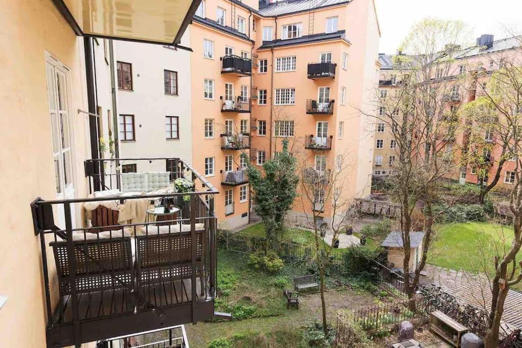 Nyrenoverad Trea I Vasastan Stockholm