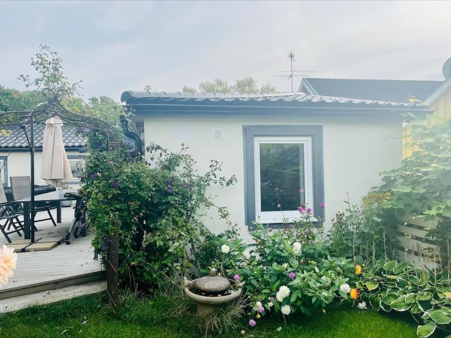 50 M2 Private House Near City, Pool Garden Sauna!