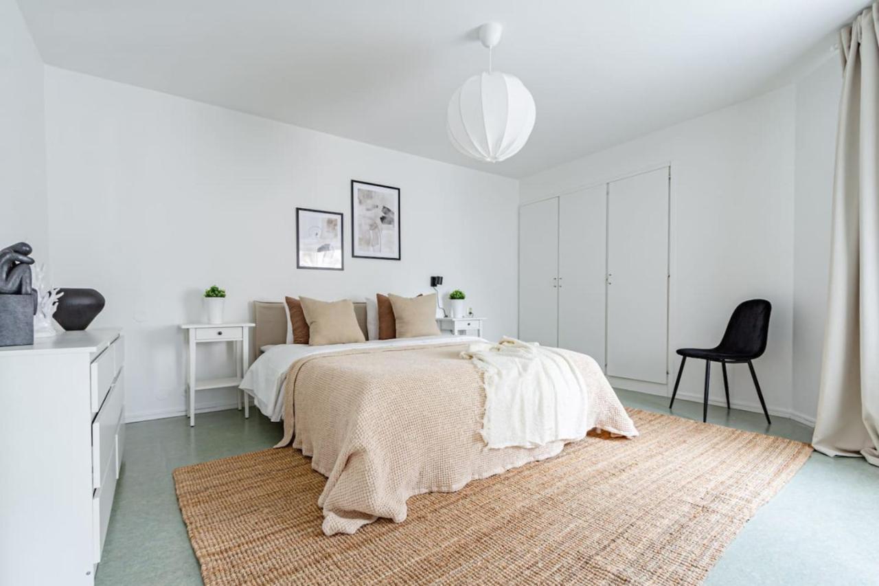 Affordable 2br In Eclectic Sofo - Construction Work Apartment *