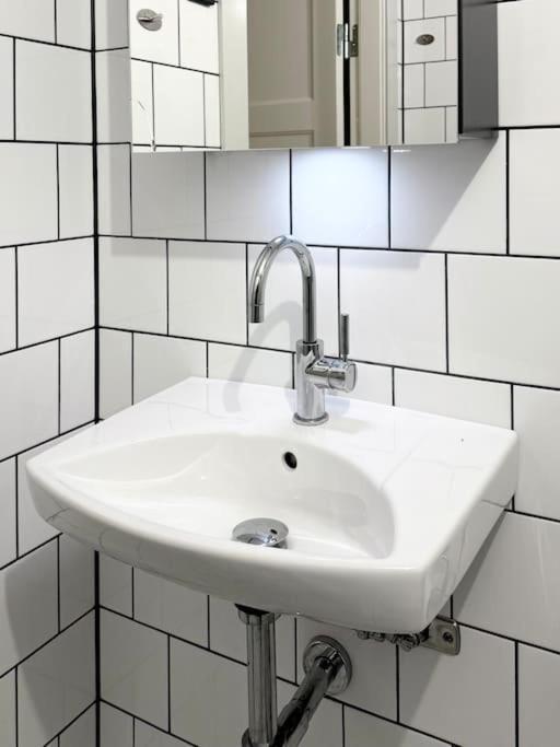 Apartment I Hjaertat Av Stockholm