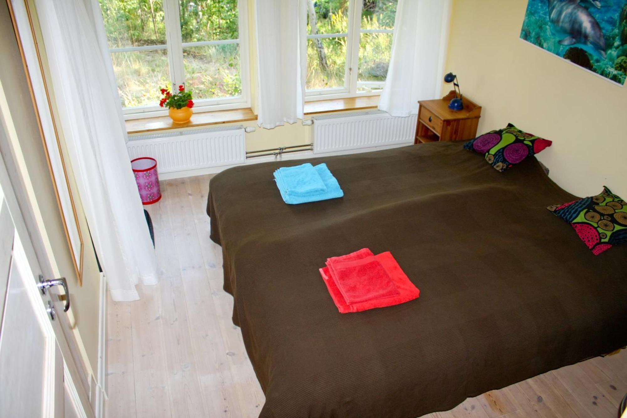Bed & Breakfast Eco-village 12 Min From