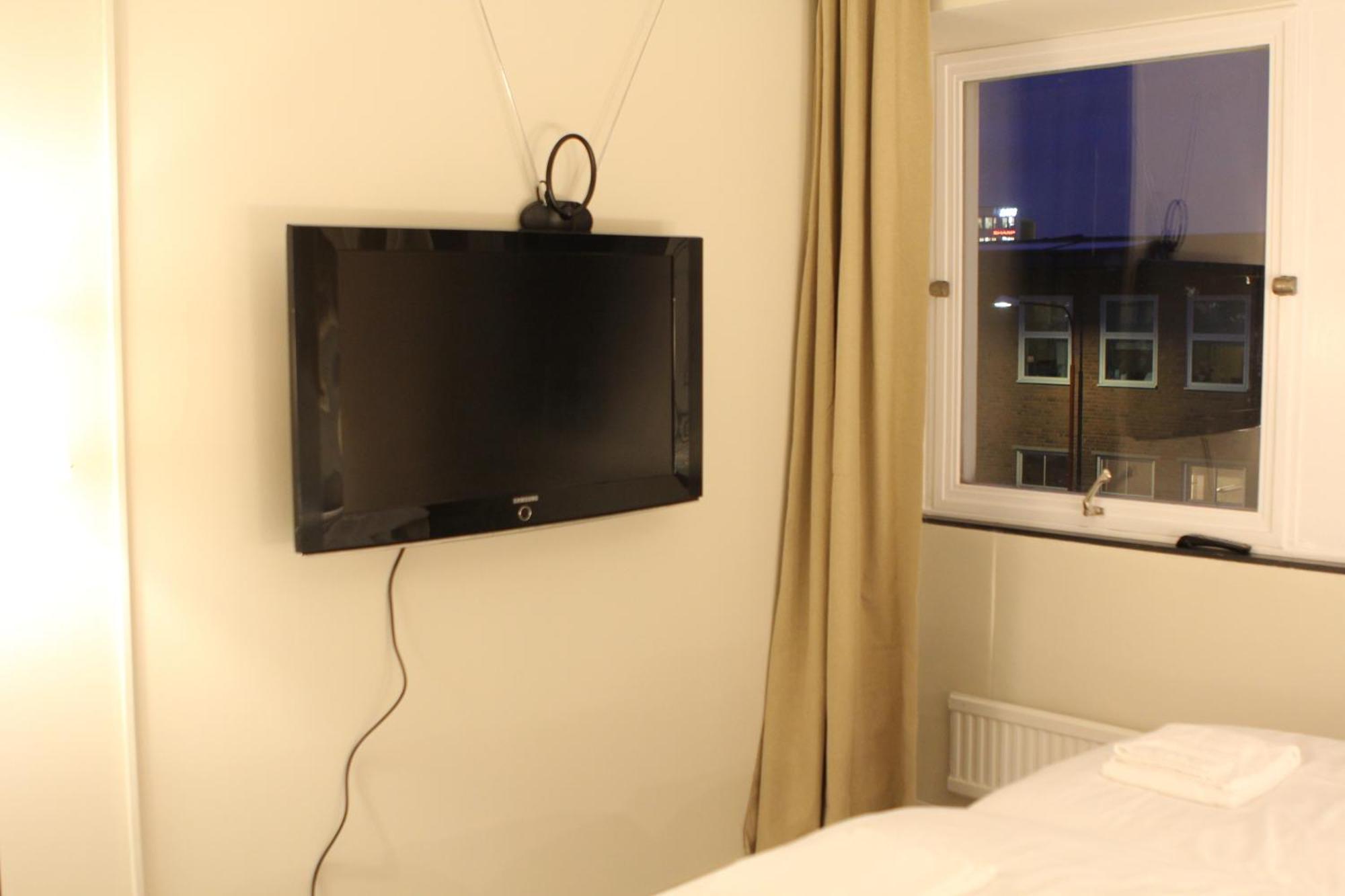 Bromma Hotel *