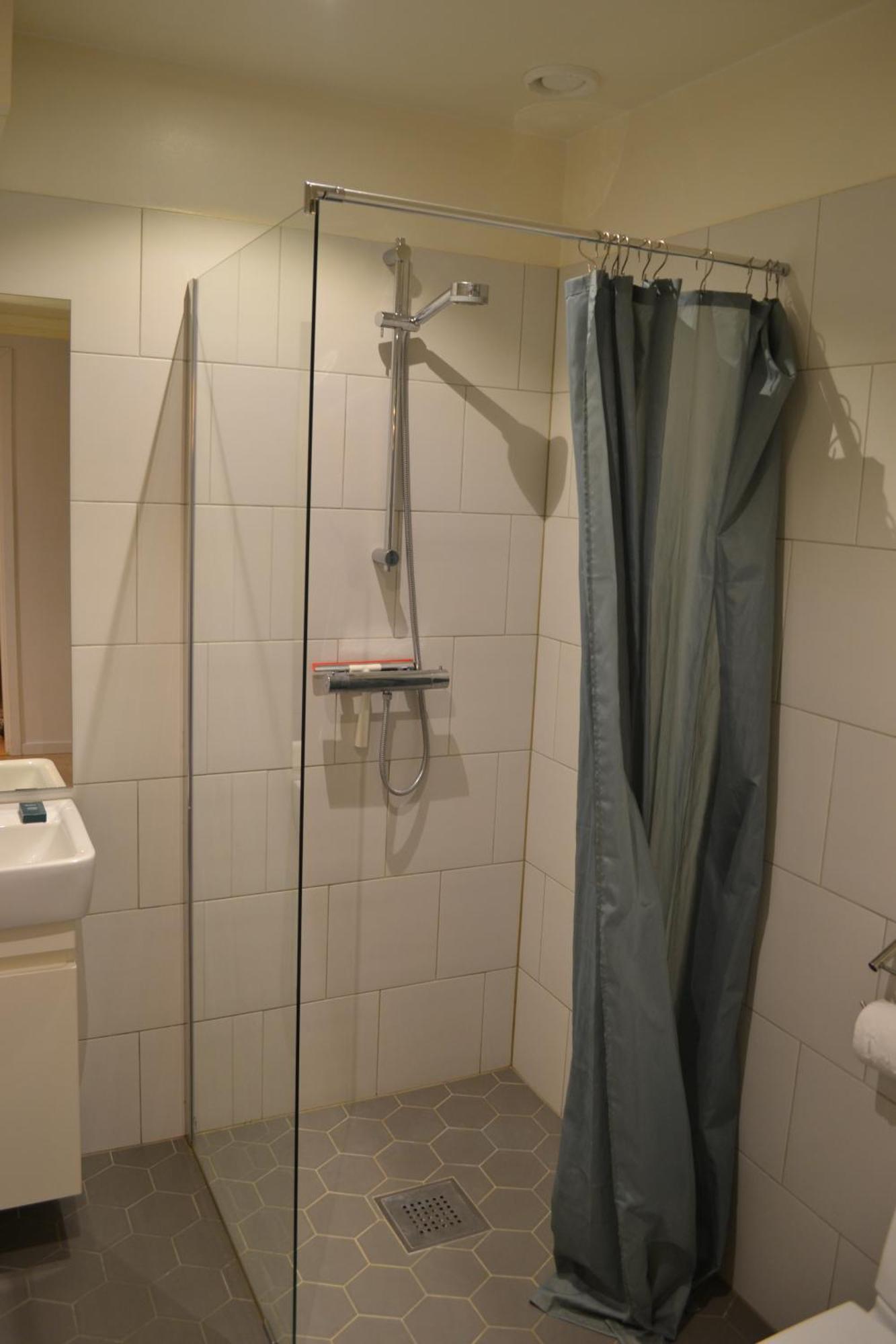 Spacious 1-bedroom Flat 15 Min To Center Apartment *