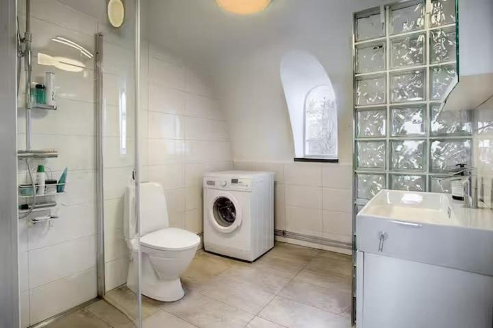 Spacious 5 Bedroom House In * Stockholm