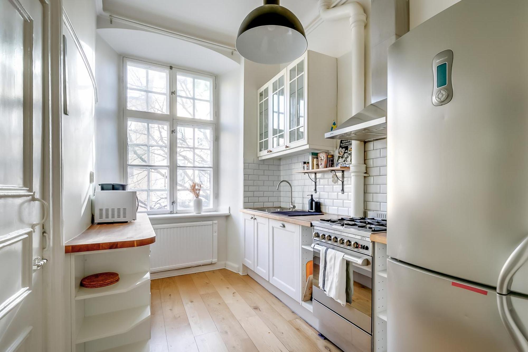 3br Central- Royal Castle & Old Town At Your Door!