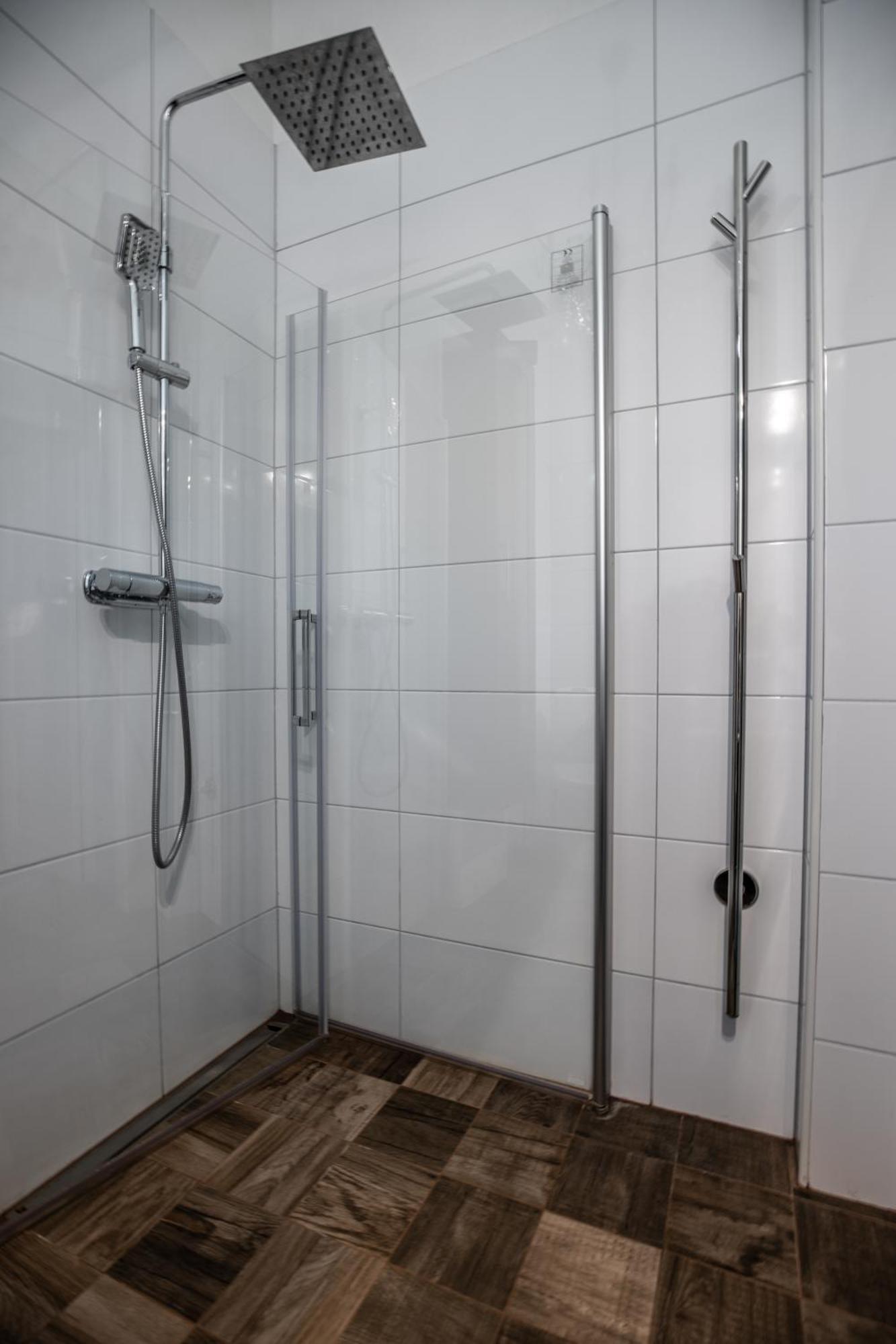 Spacious Oasis Only Minutes From The Center Apartment *