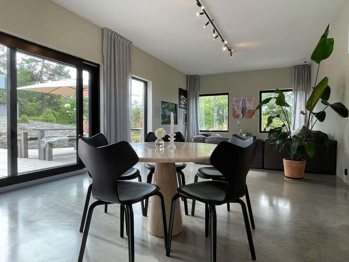 Villa Modern Near With 4 Bedrooms Stockholm