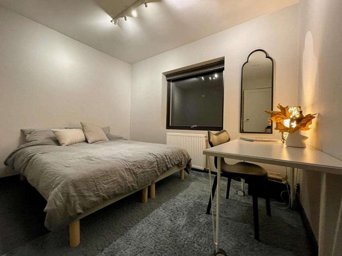 Villa Modern Near With 4 Bedrooms