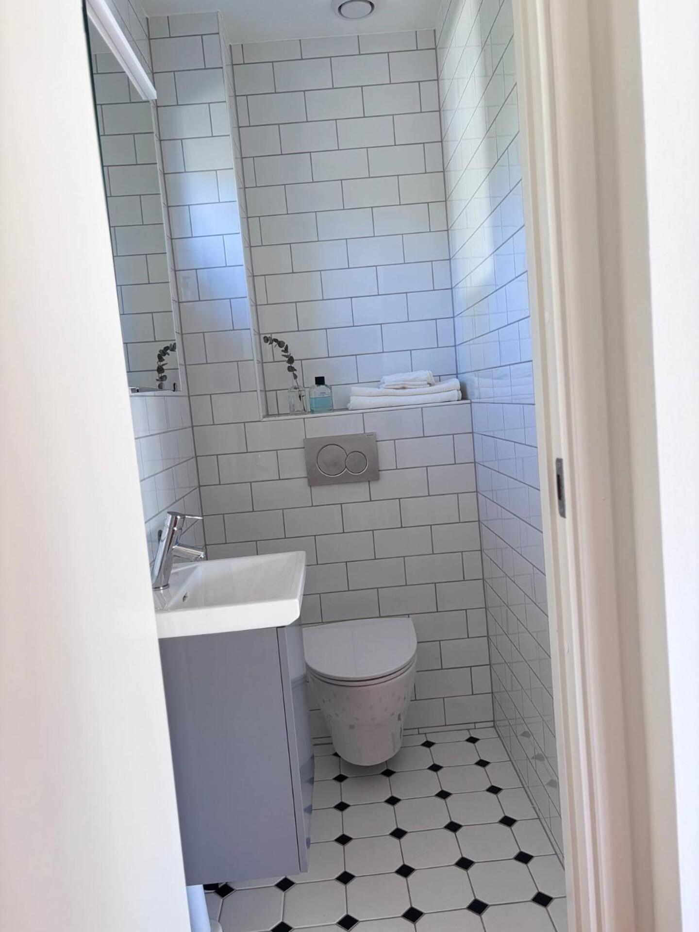 Rymlig Naera Och Villa Stockholm