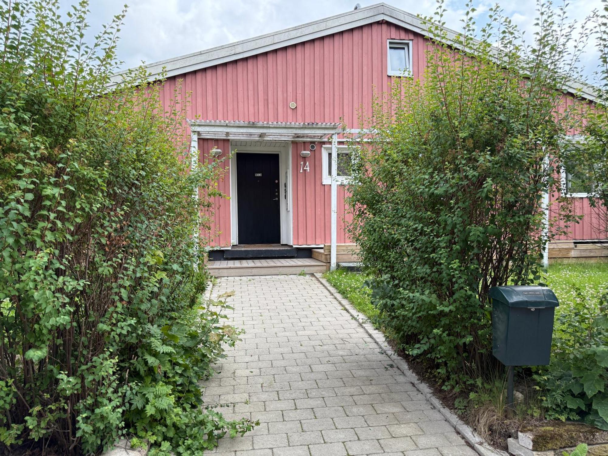 Entire Modern In Kista - Suitable For Four Persons * Stockholm