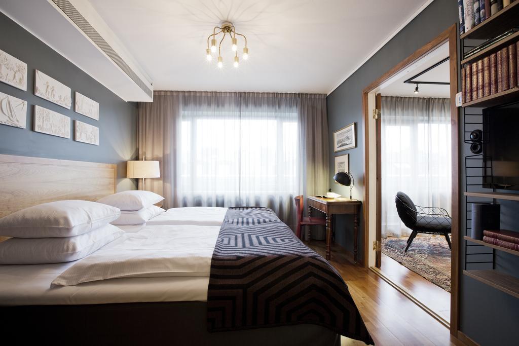 Mornington Hotel