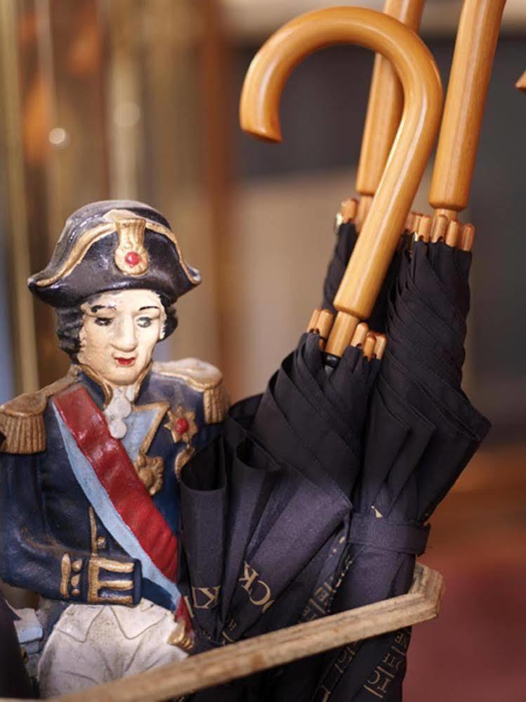 Lord Nelson 3*