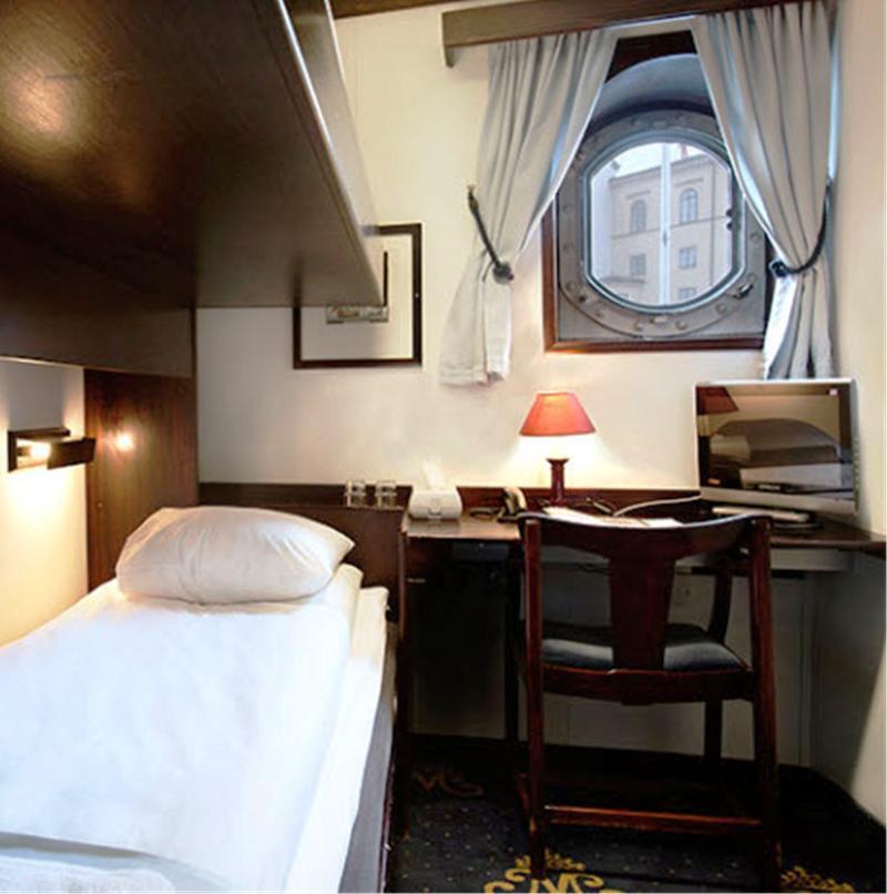 Mälardrottningen Yacht Hotel&restaurant Stockholm
