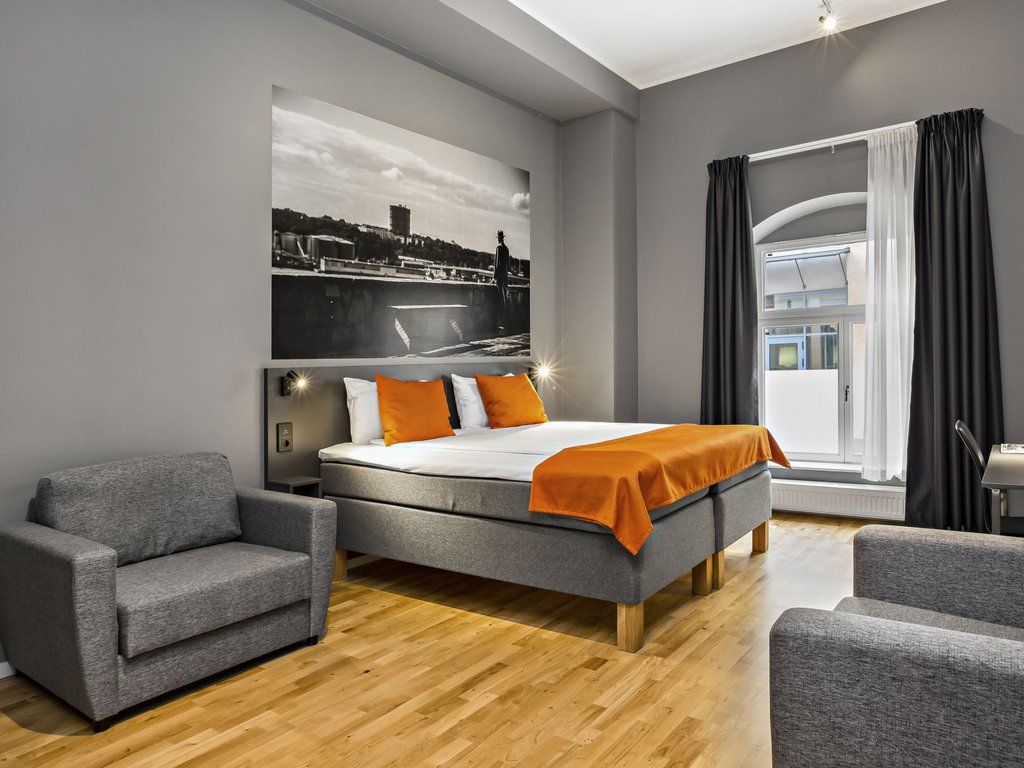 Hotel Elite Adlon 4*