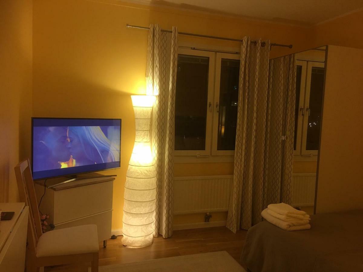 Apartamento Studio Apartment,own Entrance, Keyless Check In.