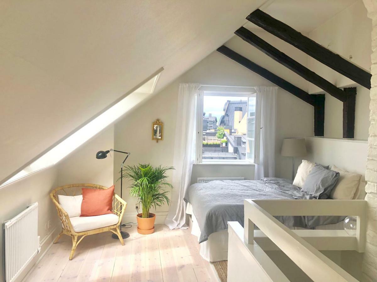 Apartment Charming Penthouse In Central Old Town