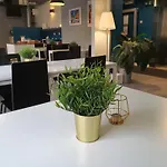 Metro Hotel