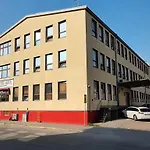 Metro Hotel
