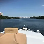 1-3 Bed Cabin On A Luxurious Yacht