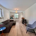 Great One Bedroom Flat Close To The City.