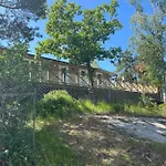 Trevligt Hus Med Vacker Omgivning