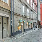 At Old Town Aparthotel