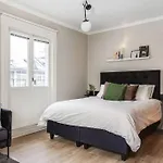 Modern 1 Bed Gem Stylish City Apartment