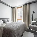 Comfy Studio Easy To Commute