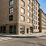 Cosy Urban Home In Stockholm