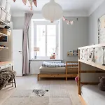 Lugn Design Laegenhet, I Heta Sofo, Soedermalm