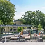 Vackert Nyrenoverad Laegenhet