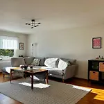 Cozy Rooms Between Airport&Center