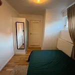 Habitacion Agradable En Zona Privilegiada